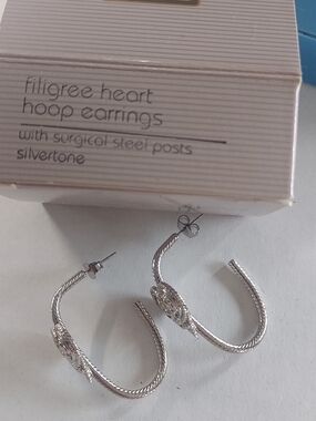Vintage Avon Filigree Heart Silvertone Hoop Earrings - Silver